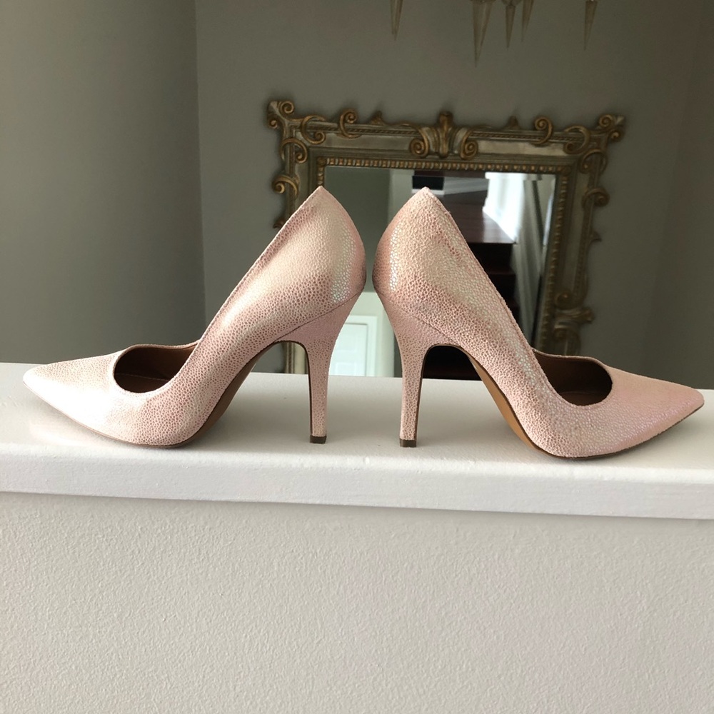 Kay Unger nude/peach pumps.